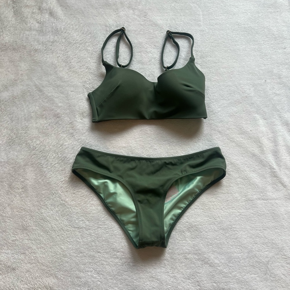 Victoria's Secret NWOT Scoop Bikini with Cheeky bottoms